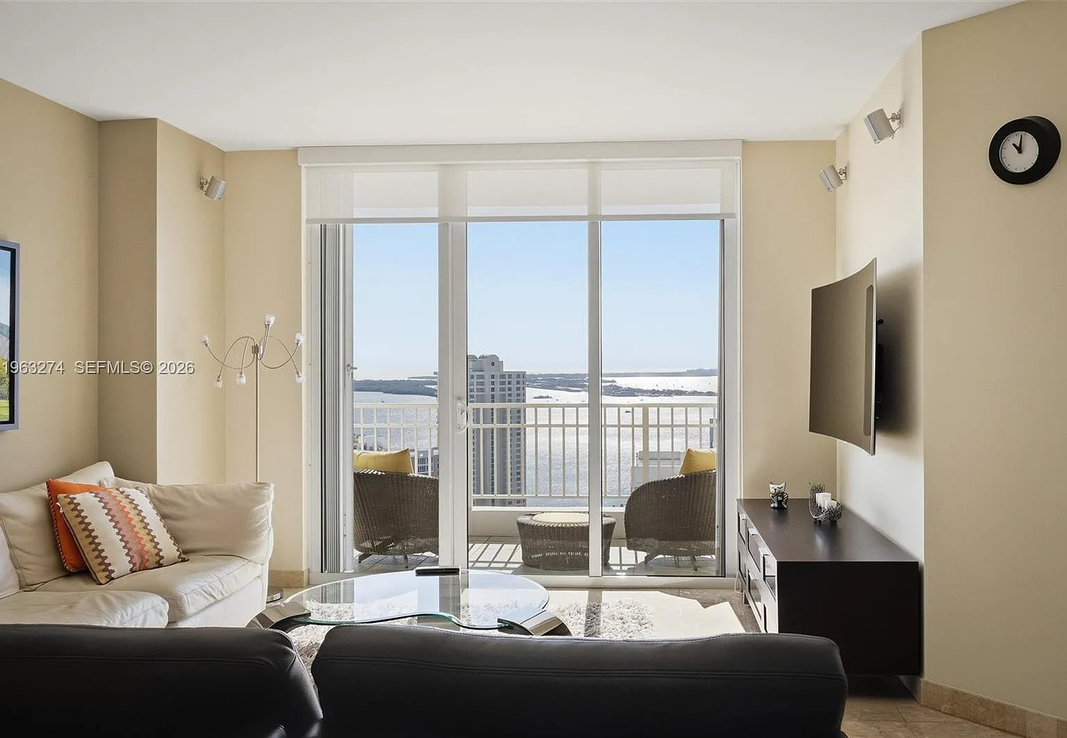 Courts Brickell Key Condo — Photo 3