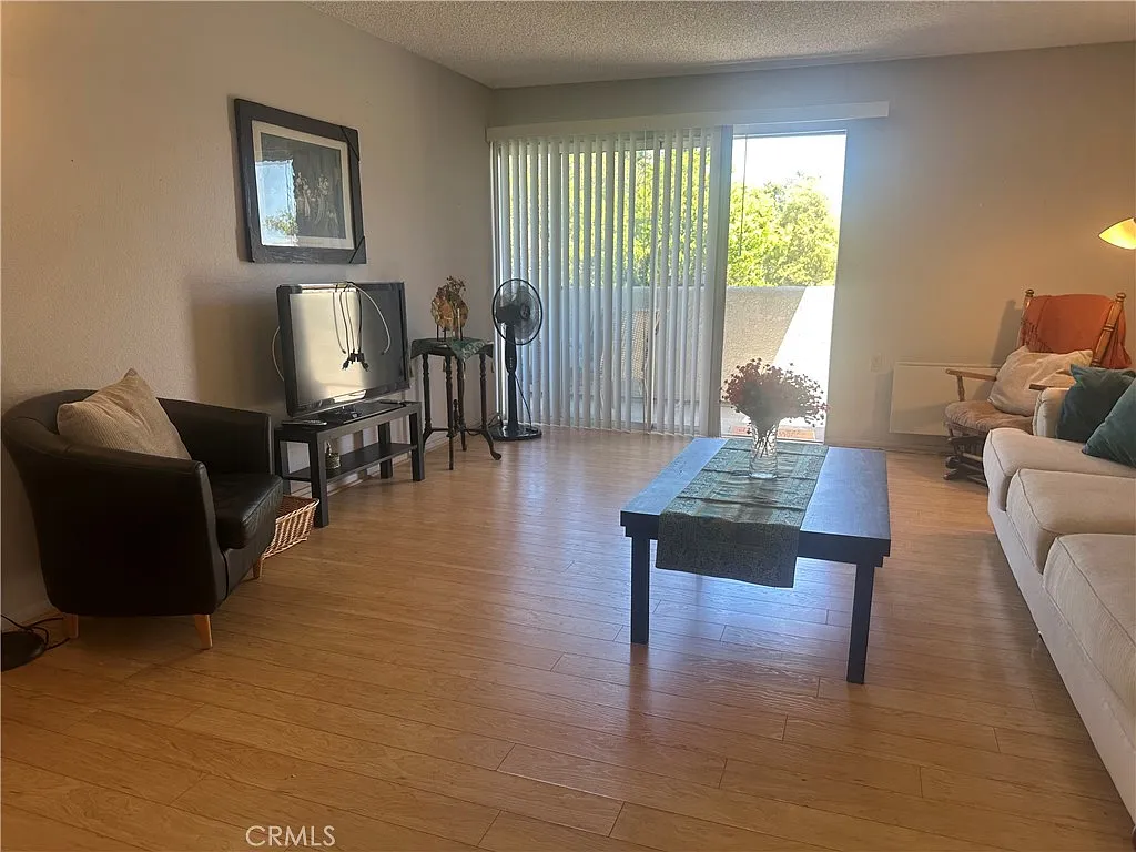 1 bed, 679 sqft, $2,500 — Photo 3