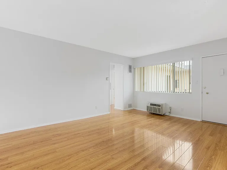 1042 Western Ave #208 — Photo 6