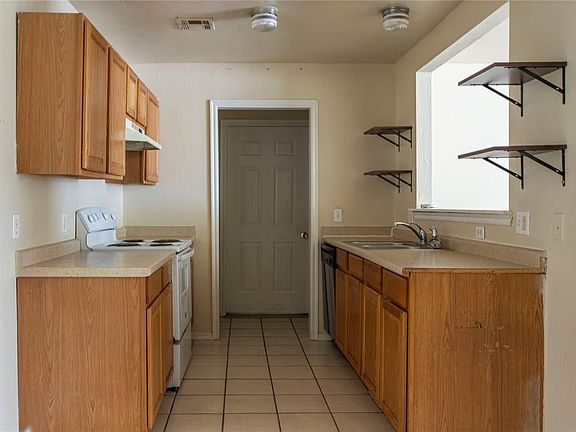 4th image of 400 S Greengate Dr