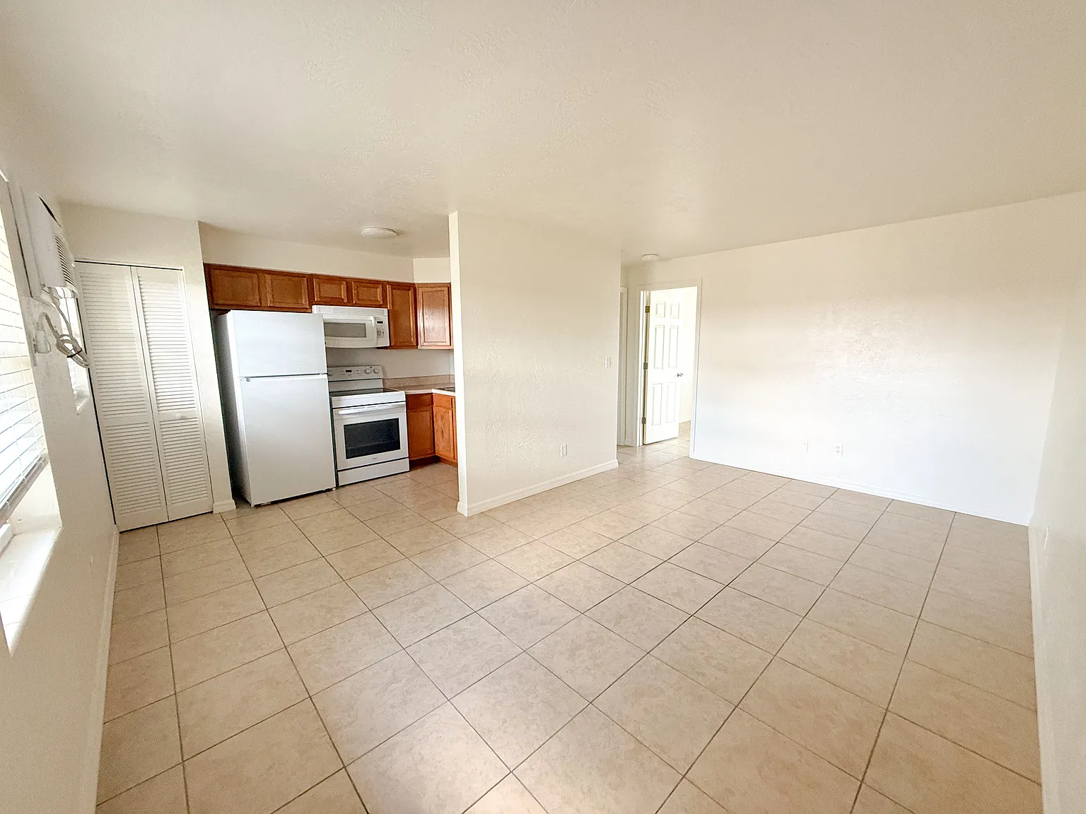 Welk Arms Apartments — Photo 1