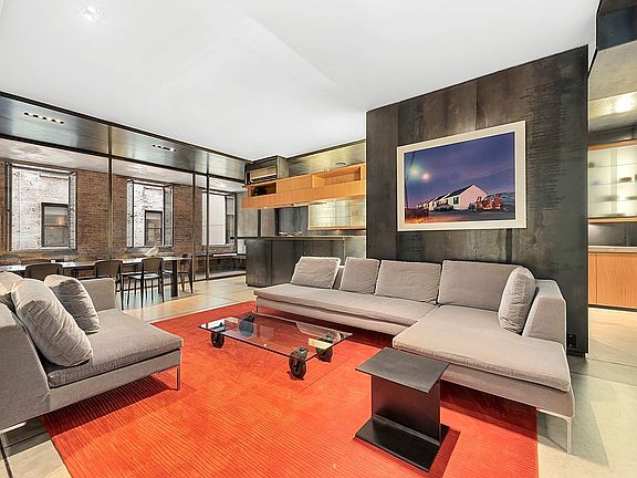 3rd image of 622 Greenwich St APT 2C
