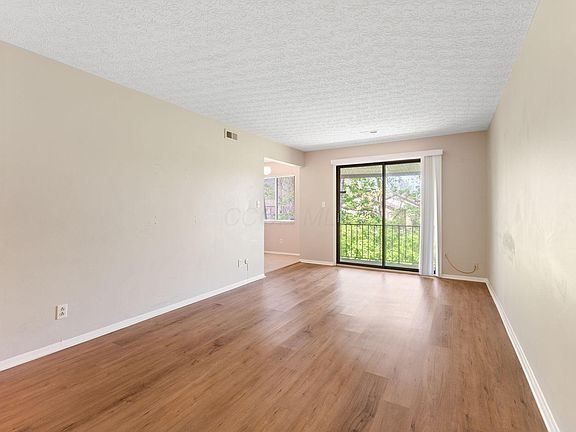 2nd image of 3204 Chateau Morse Ct