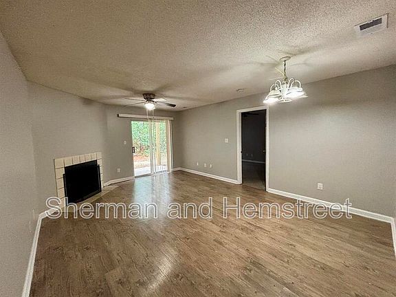 2nd image of 306 Commons Dr Unit 306