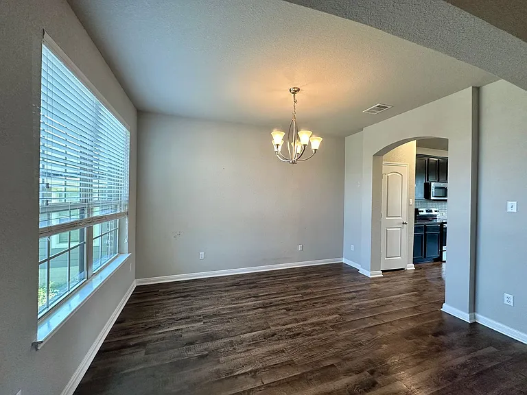 3424 Addison St — Photo 4