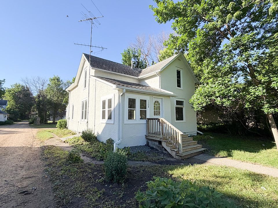 1st image of 1304 3rd Ave