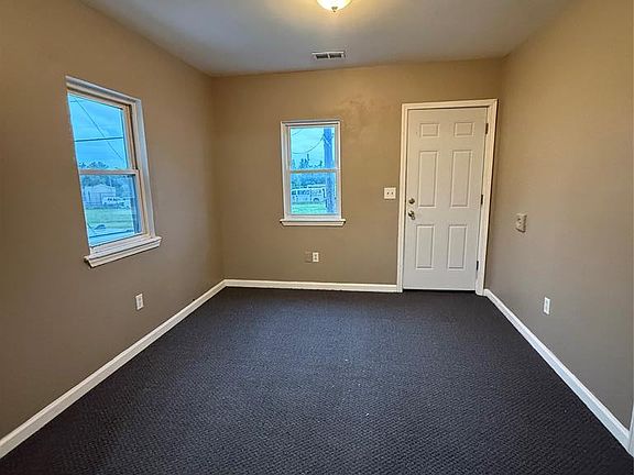 5th image of 3214 S Grand Traverse St