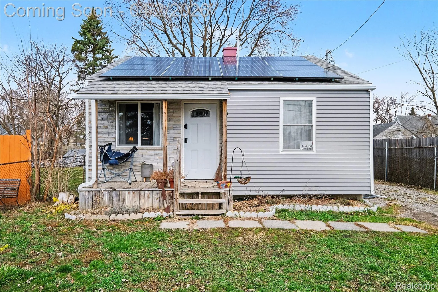 1233 Carman St photo 1