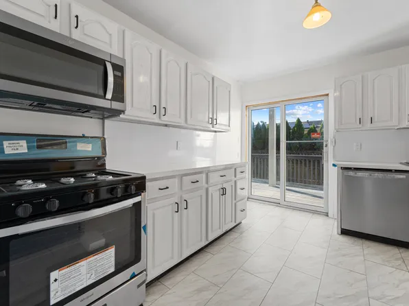 2452 East 74th Street image 8 of 27