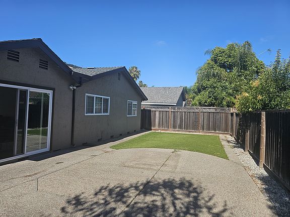 3rd image of 419 Curie Dr