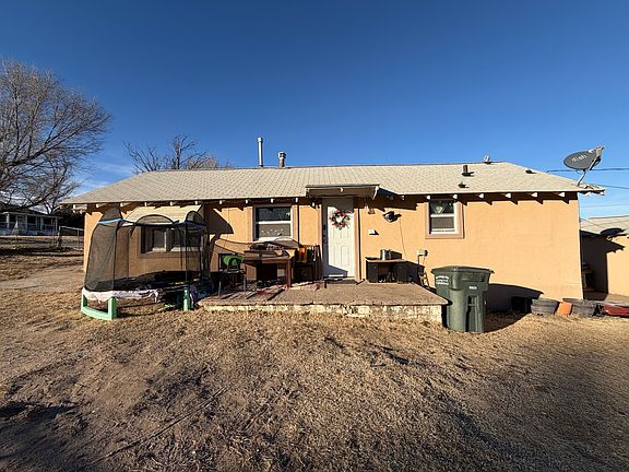 2nd image of 822 Overhill Rd