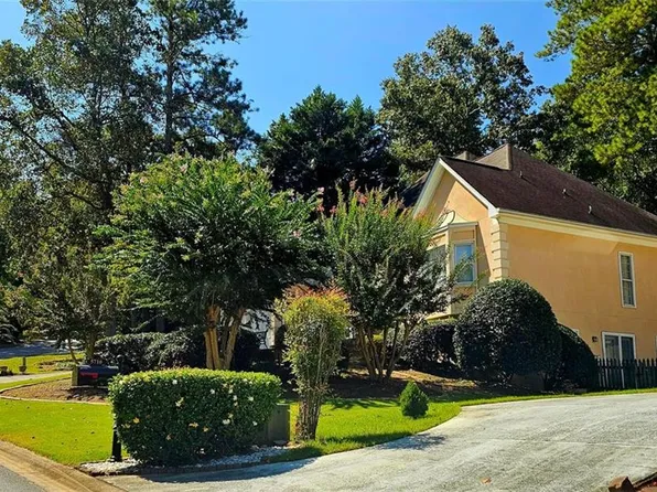 5712 Brookstone Walk NW, Acworth, GA 30101