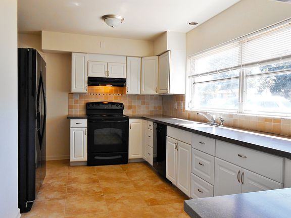 2nd image of 2040 Pine Ridge Dr