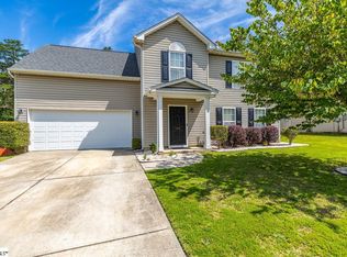 106 Garfield Ln, Simpsonville, SC 29681
