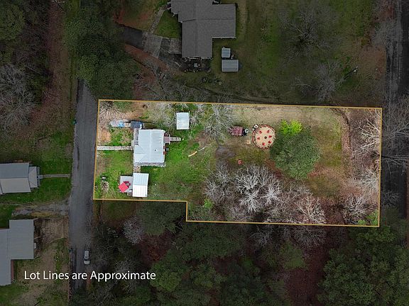 2nd image of 1135 Berry St