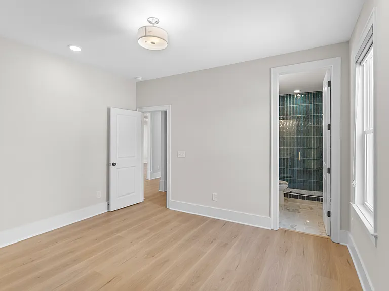 8081 Atlee Ct — Photo 37