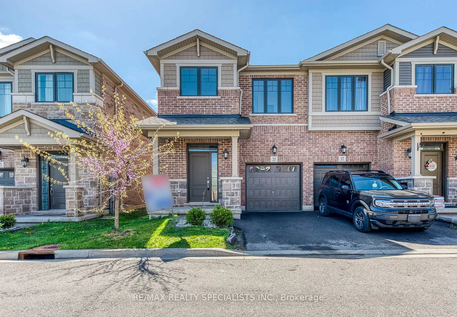 3 bed, $3,000 — Photo 1