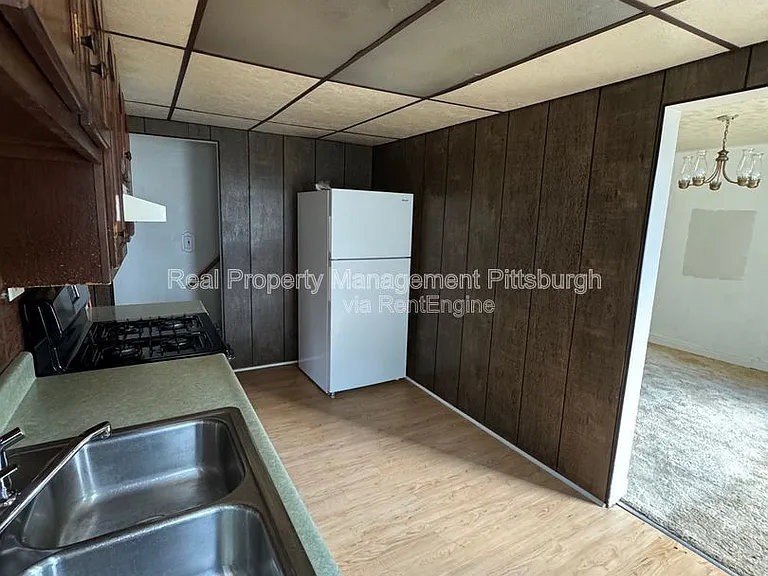 2812 Edwards Way — Photo 6