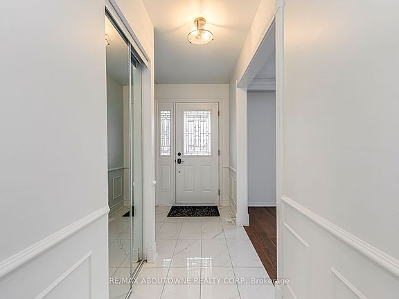 5th image of 2565 Windjammer Rd