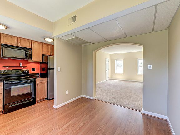 Dining/Kitchen