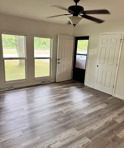 6820 Old Porter Rd — Photo 5