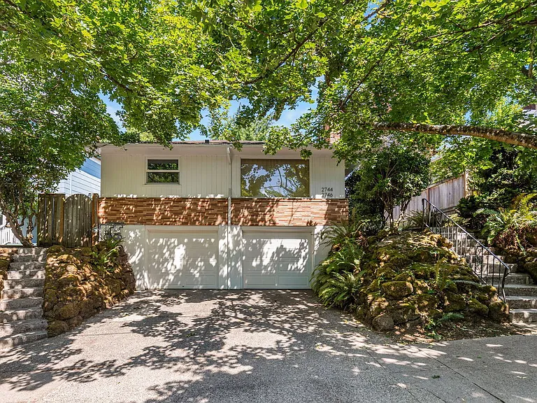2746 SE 31st Ave — Photo 3