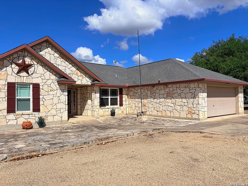 1st image of 129 RAPIDS CIR