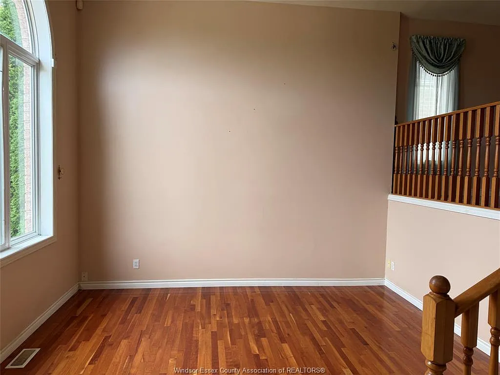 3 bed, $2,800 — Photo 2