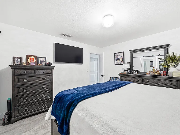 1320 SW 34th Ave #2 — Photo 9