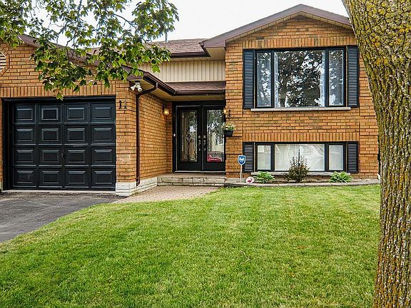 3rd image of 11 Springbrook Cres