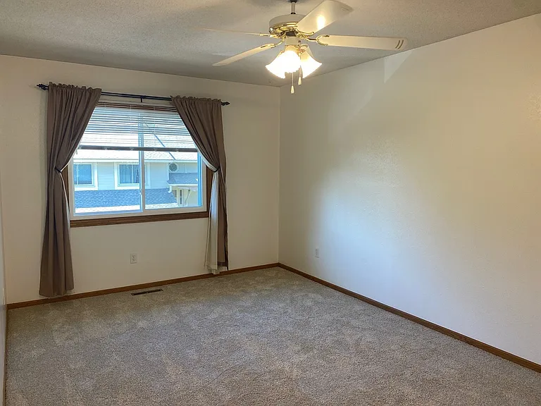 8551 Xenium Ln N — Photo 3