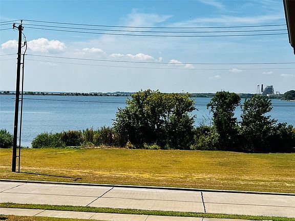 2nd image of 5905 Lake Hubbard Pkwy APT 251