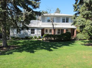4 Macintosh Ln, Monsey, NY 10952