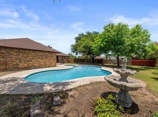106 Brushy Way, Red Oak, TX 75154