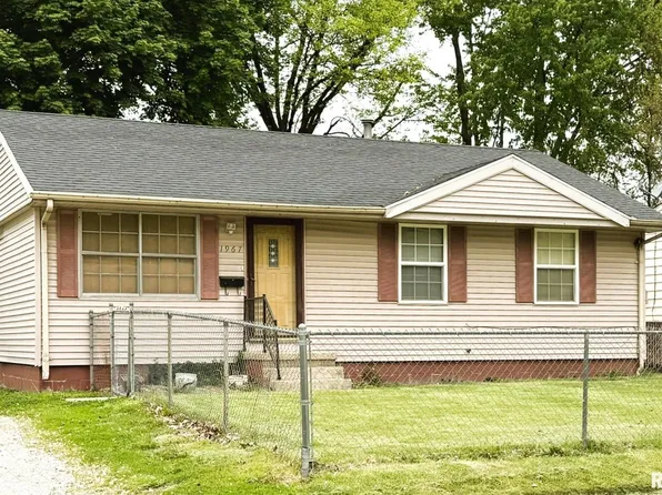 1967 Gregory Ct, Springfield, IL 62703