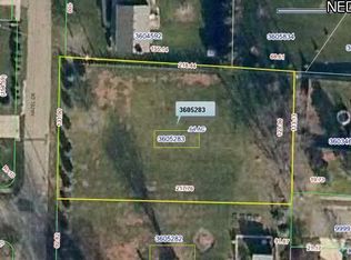Hazel Dr, Louisville, OH 44641