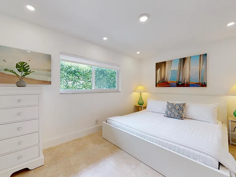 S Ocean Dr — Photo 14