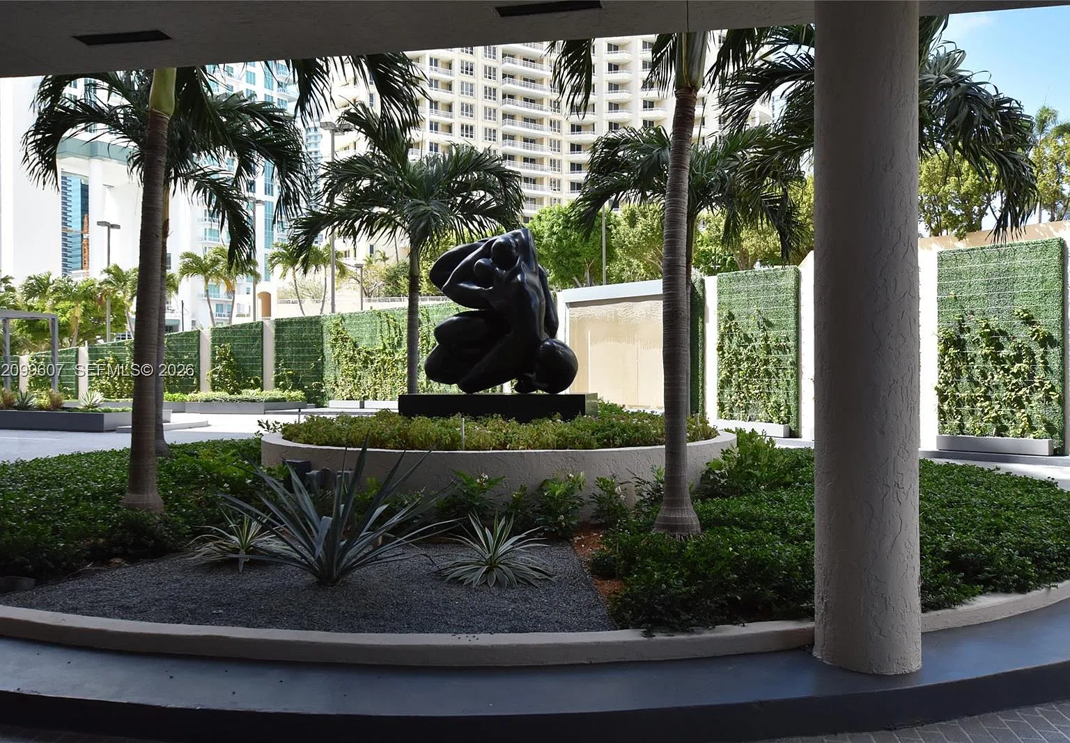 Brickell Key Ii Condo — Photo 2