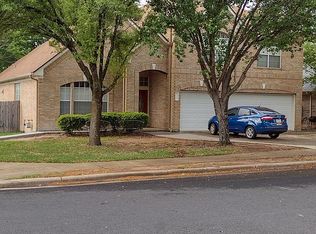 4414 Hunters Lodge Dr, Round Rock, TX 78681