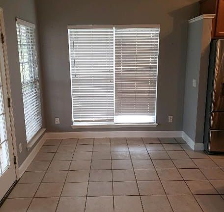 5th image of 8169 Fatherson Cir