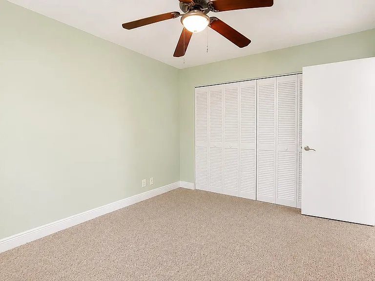 1463 Lake Crystal Dr #G — Photo 8