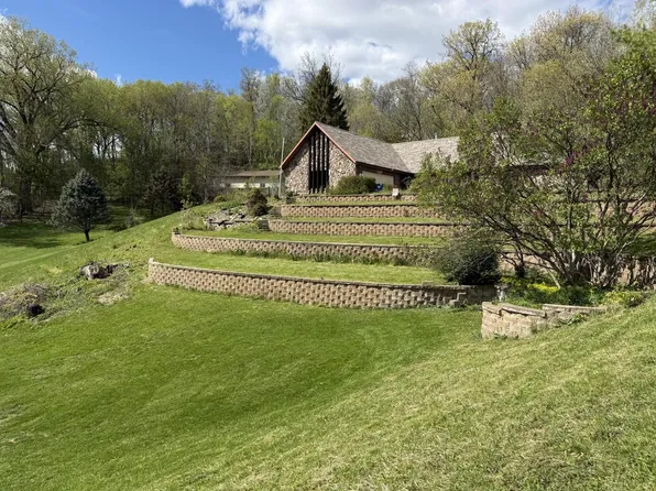 4653 N Crestwood LANE, La Crosse, WI 54601