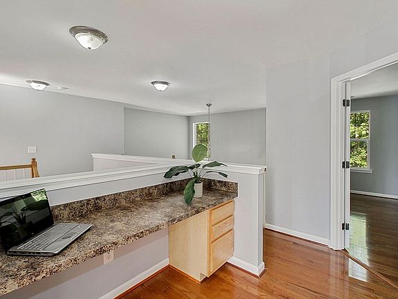 4th image of 1306 Patuxent Woods Dr