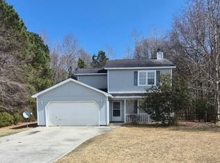 305 Rack Ln, Hubert, NC 28539