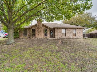 2261 Oak Tree Ln, Midlothian, TX 76065