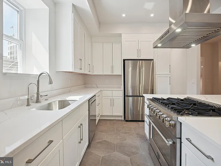 1329 Connecticut Ave NW #300 — Photo 13