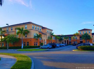 10012 NW 7th St UNIT 215, Miami, FL 33172
