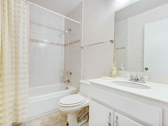 3rd image of 7367 Kamwood St
