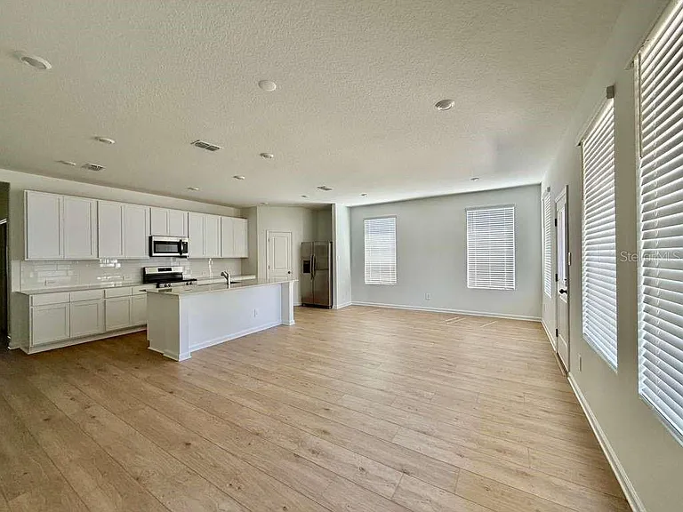 5111 Natalia Dr — Photo 17