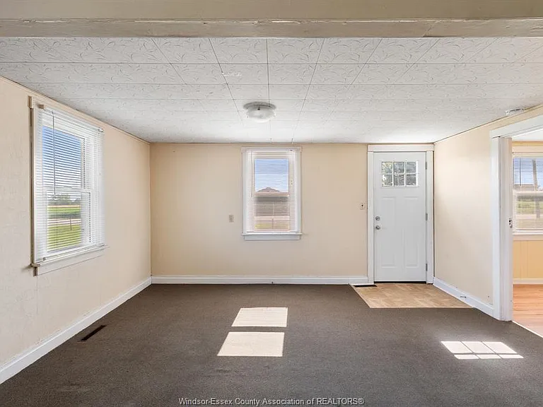 9700 Walker Rd — Photo 13